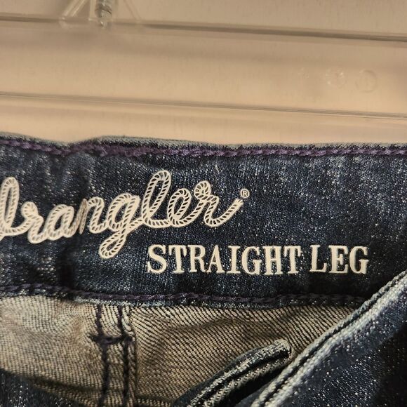 Wrangler Straight Leg Faded Dark Wash Jeans Size 10 X 32 - Picture 2 of 4